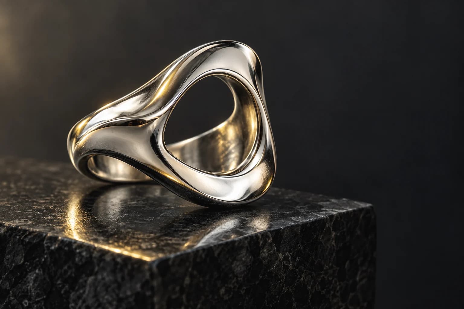 Sculptural silver ring illustrating generative jewellery design